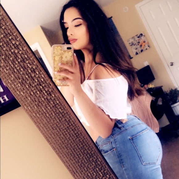 Meet your Posher, Nora - Picture 1 of 1